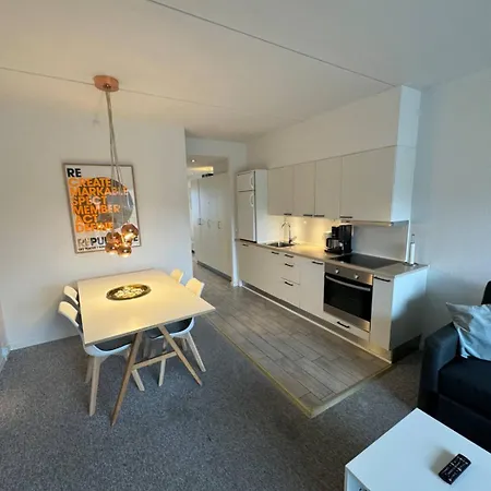 4 Personer - Henne Apartment