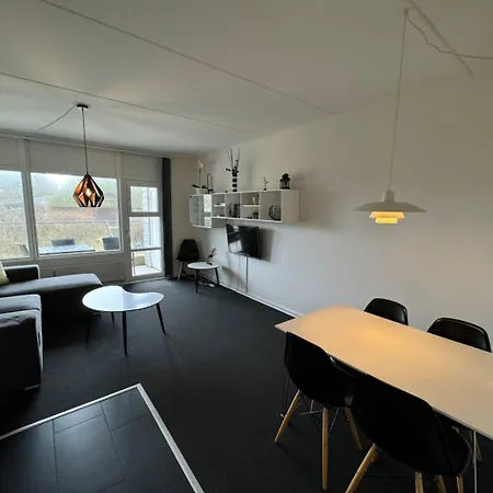 Apartment 4 Personer - Henne