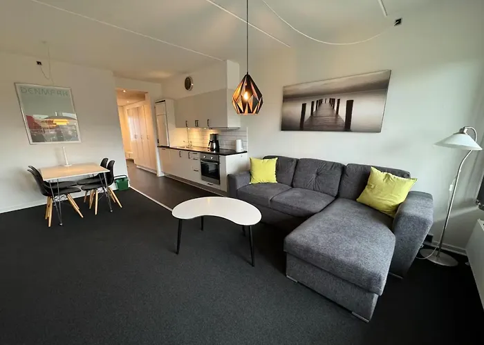 4 Personer - Henne *